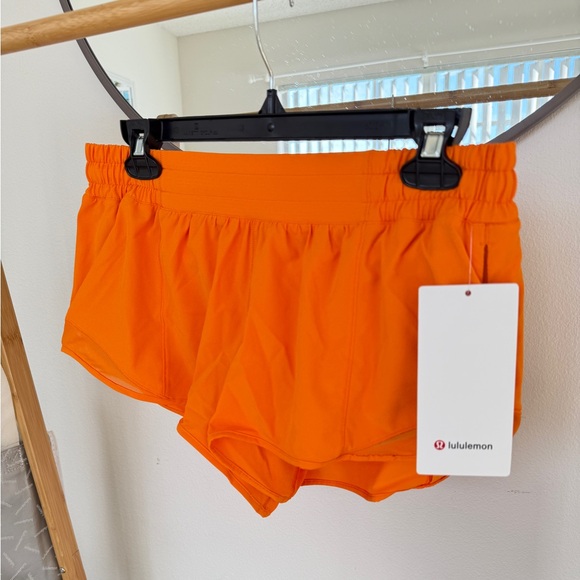 NWT Lululemon Hotty Hot LR Short 2.5" Lined, Lit Orange, Size 10 - Picture 4 of 11